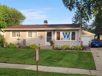 Lawn Care service in Carpentersville, 60110