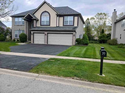 Lawn Care service in Carpentersville, 60110