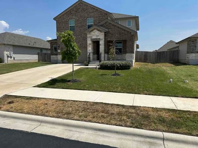Lawn Care service in Hutto, 78634