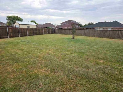 Lawn Care service in Red Oak, 75154