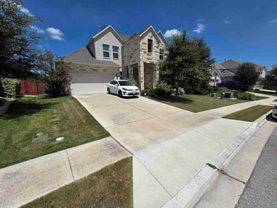 Lawn Care service in Buda, 78610