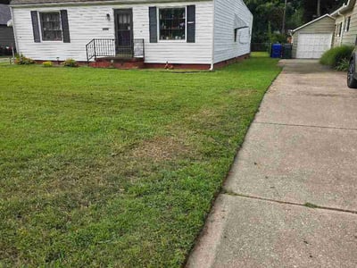 Lawn Care service in Nichols Hills, 73116