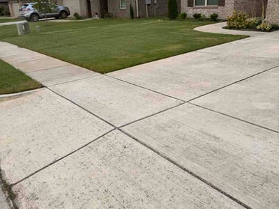 Lawn Care service in Owens Cross Roads, 35763