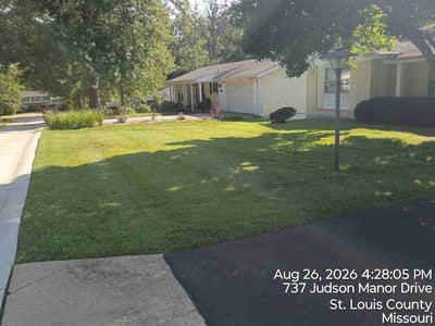 Lawn Care service in Roeland Park, 65401
