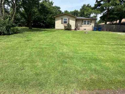 Lawn Care service in Mustang, 73064