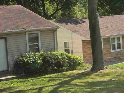 Lawn Care service in Overland, 63114