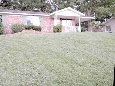Lawn Care service in Fairfield, 35064