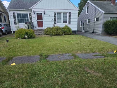 Lawn Care service in Syracuse, 13202