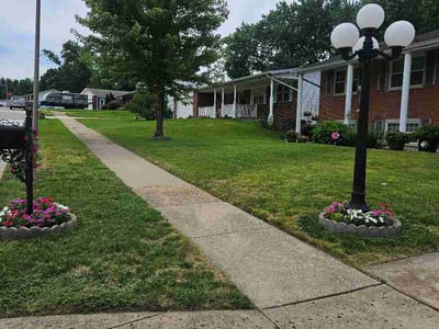 Lawn Care service in Pacific, 63069