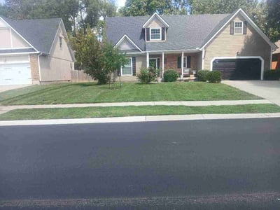 Lawn Care service in Lees Summit, 64063