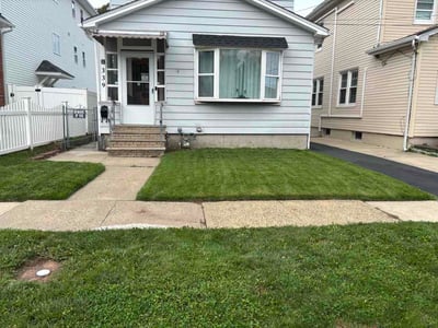 Lawn Care service in Linden, 07036