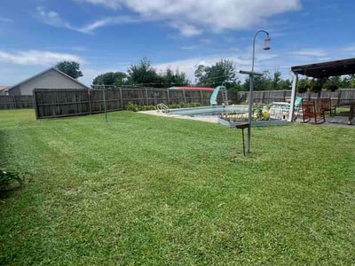 Lawn Care service in Miramar Beach, 32550