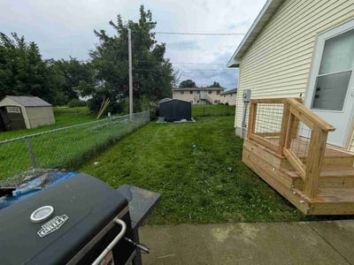 Lawn Care service in Marion, 52302