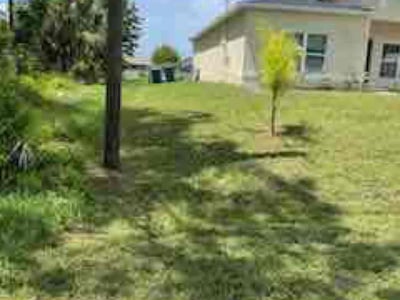 Lawn Care service in Eugene, 97401
