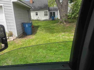 Leaf Removal service in Elkhart, 46516