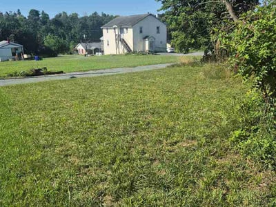 Lawn Care service in Middletown, 17057