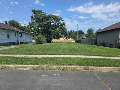 Lawn Care service in Granite City, 62040