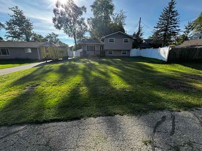 Lawn Care service in Fowlerville, 48836