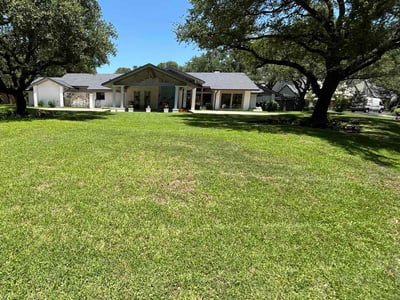 Lawn Care service in Dallas, 75201