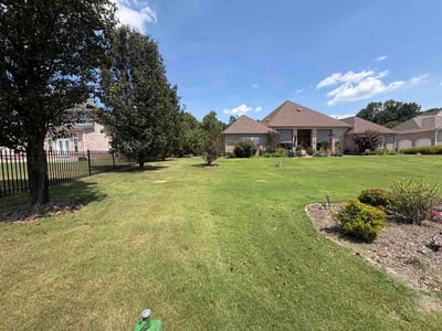 Lawn Care service in Arlington, 38002