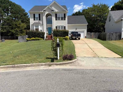 Lawn Care service in Fuquay Varina, 27526