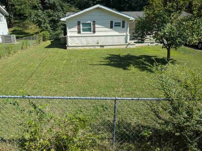 Lawn Care service in Dunlap, 37327
