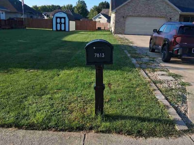 Lawn Care service in Muncie, 47305