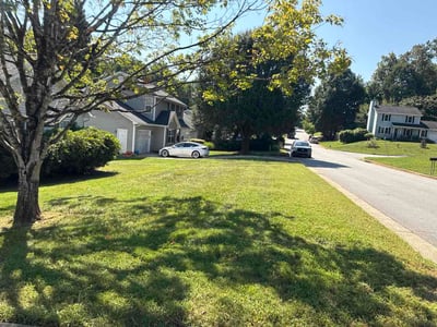 Lawn Care service in Jamestown, 27282