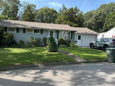 Lawn Care service in Coventry, 02816