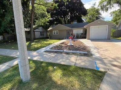 Lawn Care service in Menomonee Falls, 53051