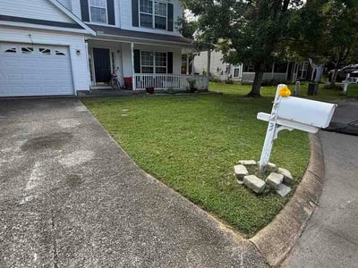 Lawn Care service in Spring Hill, 37174