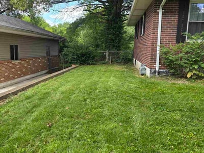 Lawn Care service in Carbondale, 62901