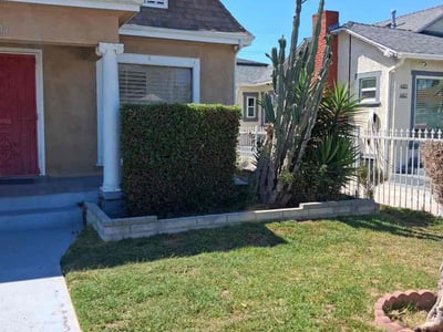 Lawn Care service in Bell Gardens, 90201
