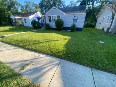 Lawn Care service in Birmingham, 35203