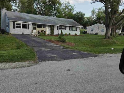 Lawn Care service in Algonquin, 60156