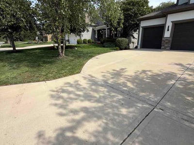 Lawn Care service in Prairie Village, 66208