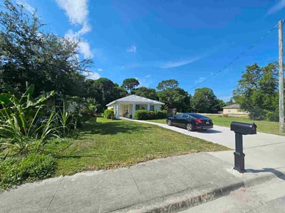 Lawn Care service in Jupiter, 33458