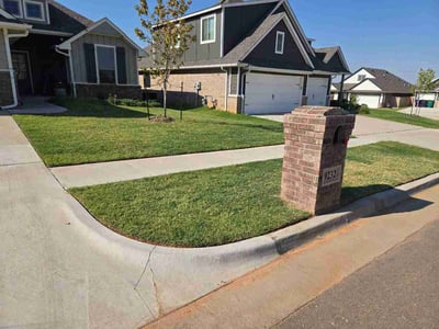 Lawn Care service in Nichols Hills, 73116