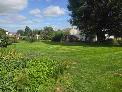 Lawn Care service in New Holland, 17557