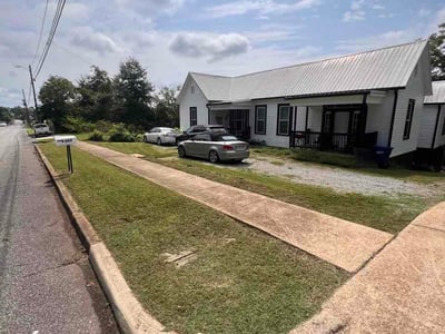 Lawn Care service in Opelika, 36801
