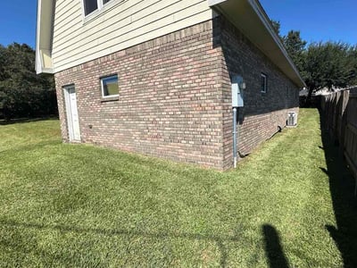 Lawn Care service in Cantonment, 32533