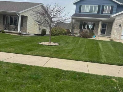 Lawn Care service in Oregon, 53575