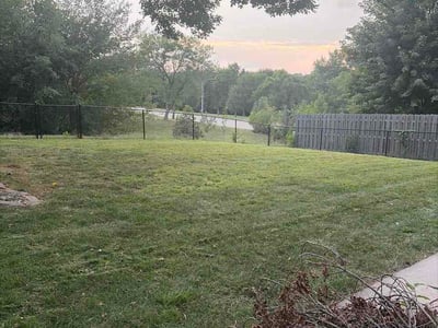 Lawn Care service in Granite City, 65401