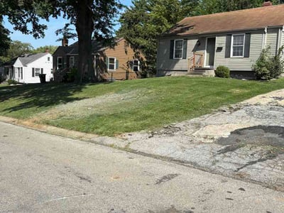 Lawn Care service in Waterloo, 64097