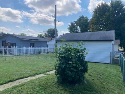 Lawn Care service in Hazelwood, 63042