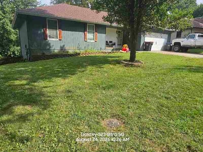 Lawn Care service in Springfield, 65806