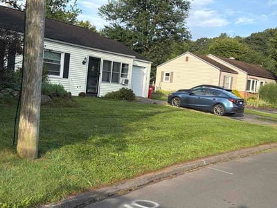 Lawn Care service in Wallingford, 06492