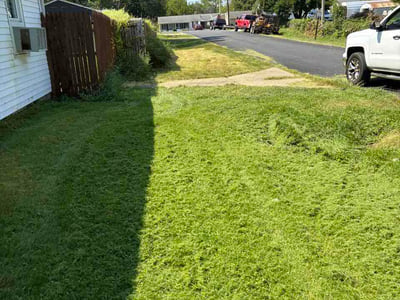Lawn Care service in Bloomington, 61701