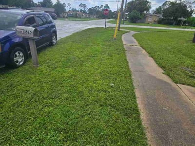Lawn Care service in Deland, 32720