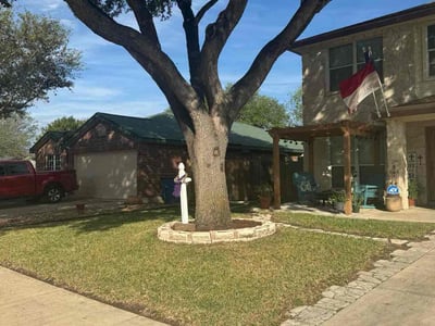 Lawn Care service in Selma, 78154